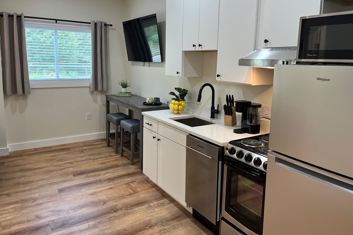 Full kitchen with dishwasher