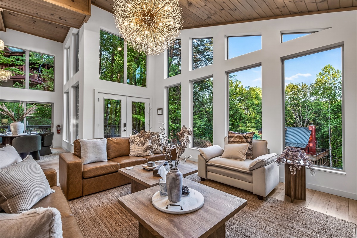 Cozy living room for relaxing in the Great Smoky Mountains 