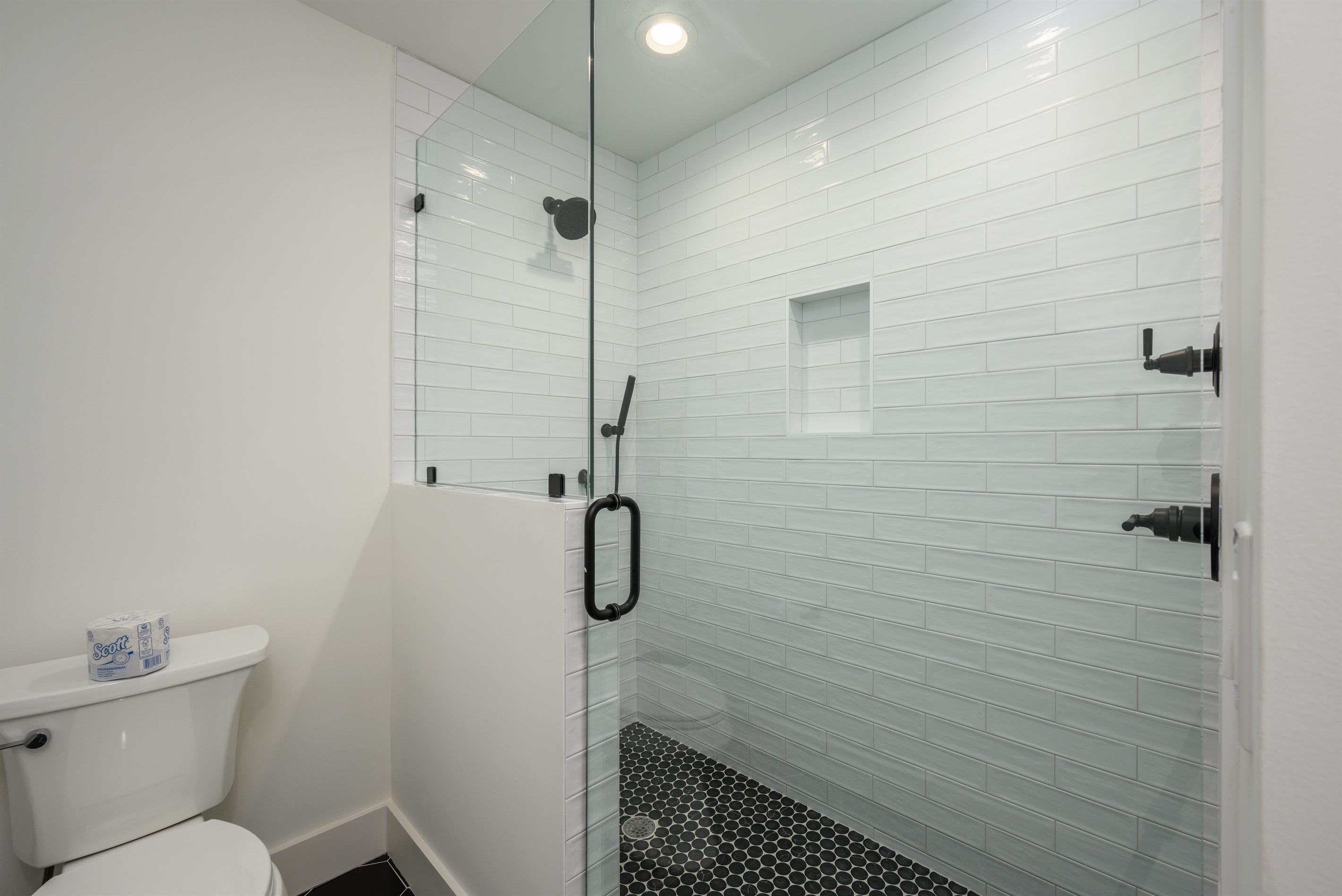 Masterbath walkin shower