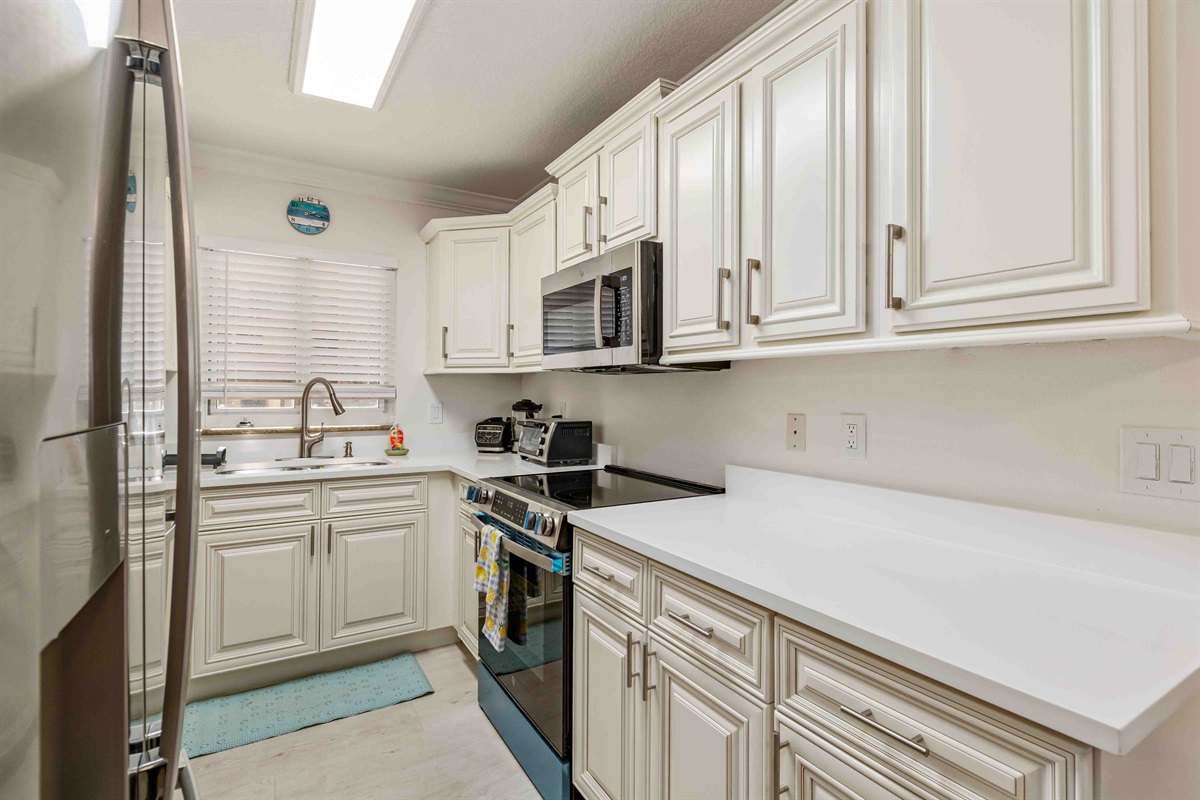 Fully Stocked Kitchen
