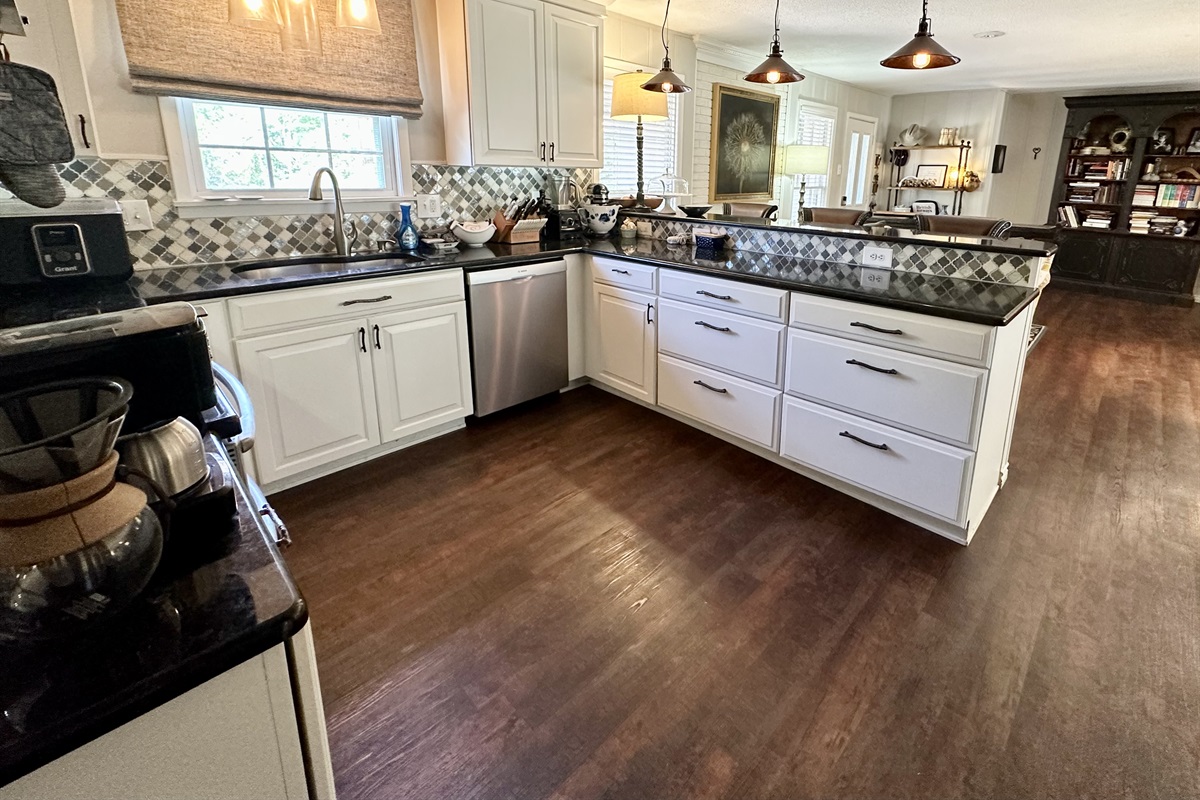 Full Kitchen