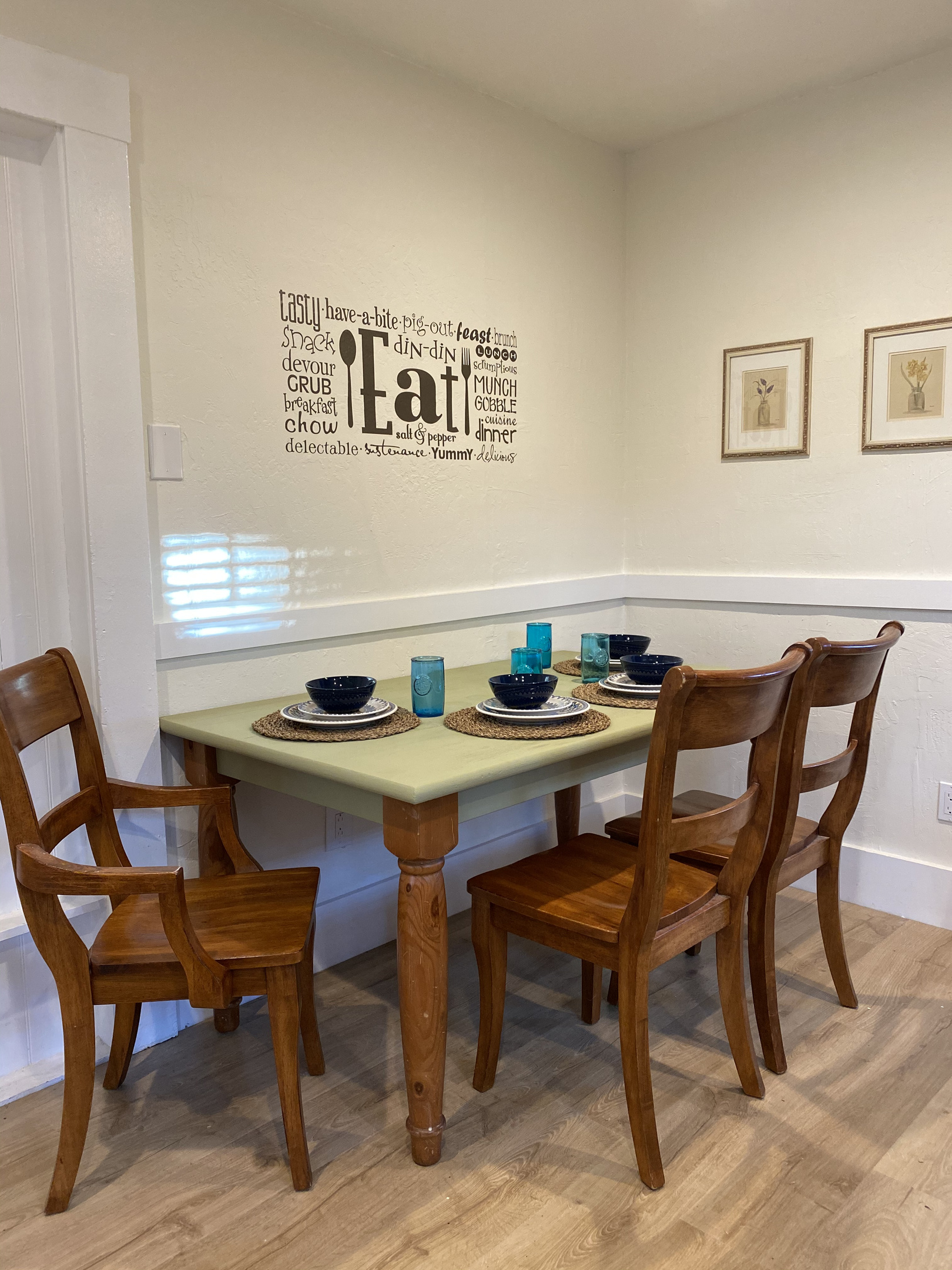 4 Person table and seating