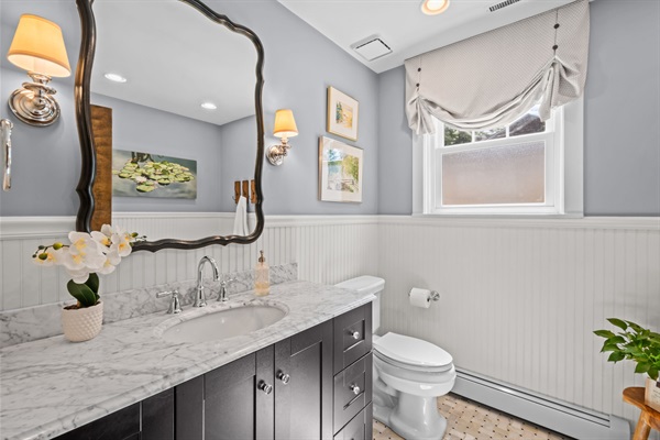 Main Floor Bathroom with Tub