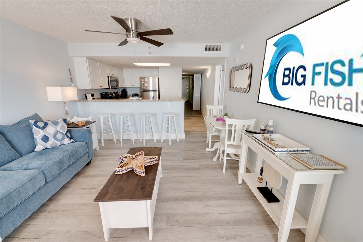 Amazing Living Room with Stunning Views🌊☀️