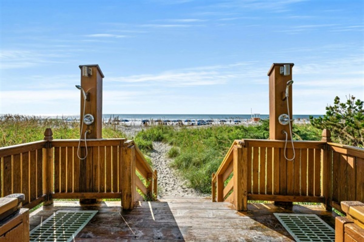 Way to the Beach