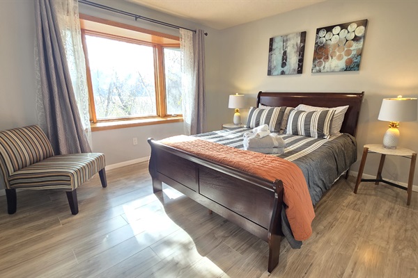 Queen bedroom with panoramic views