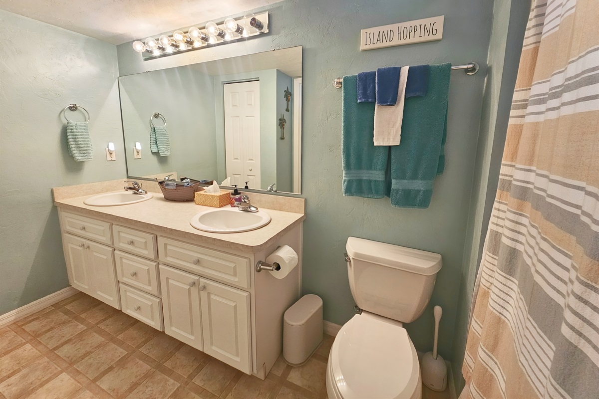 Dual Sinks in Primary Bathroom