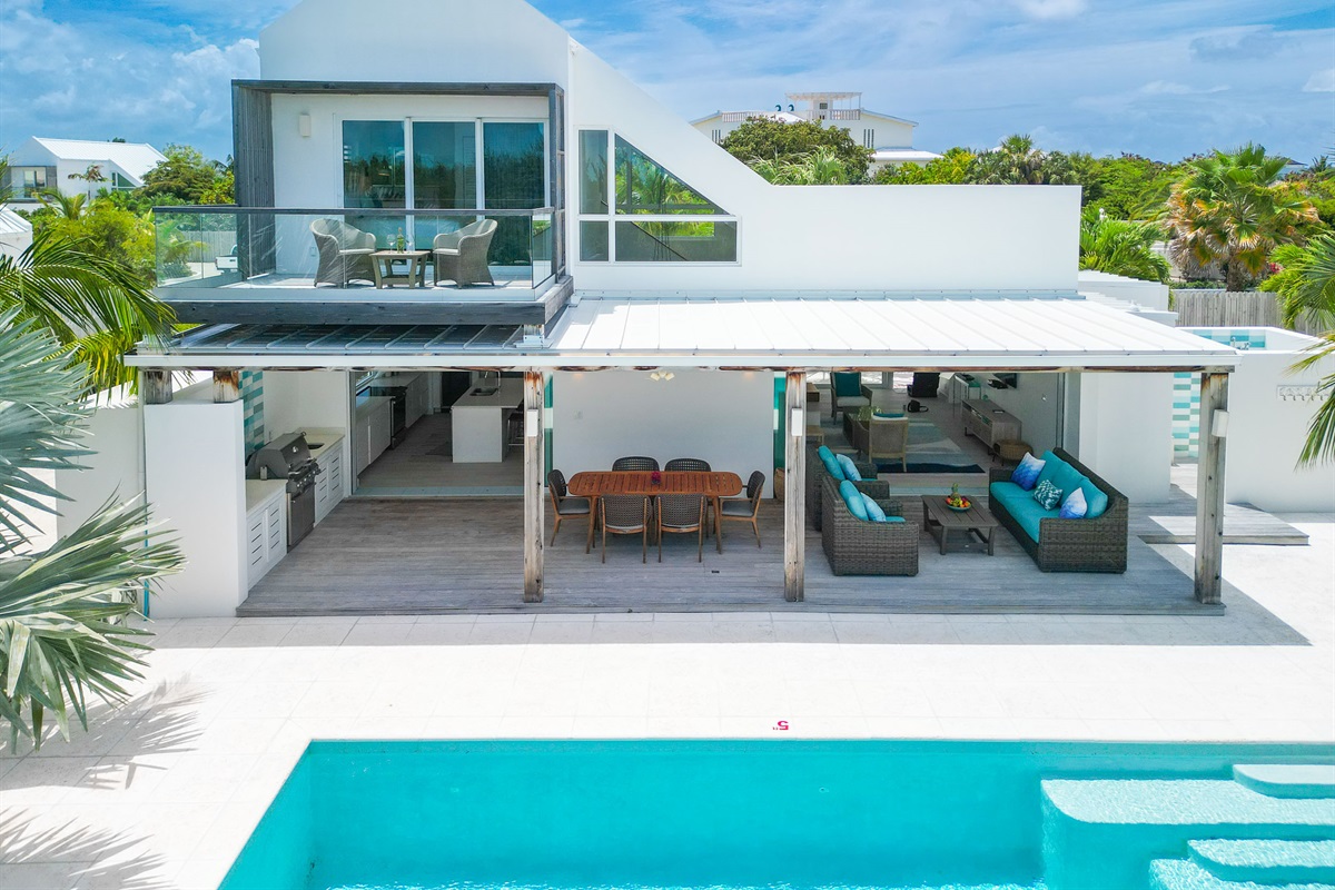 Indoor-outdoor living