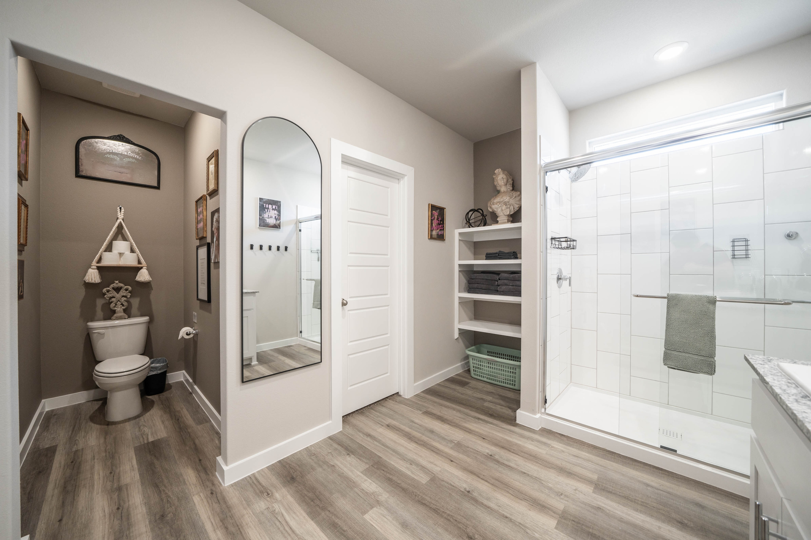 Ensuite