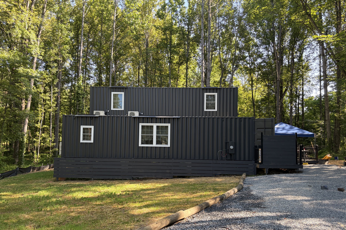 The Steel Magnolia - Lake Anna's first and only container home vacation rental.
