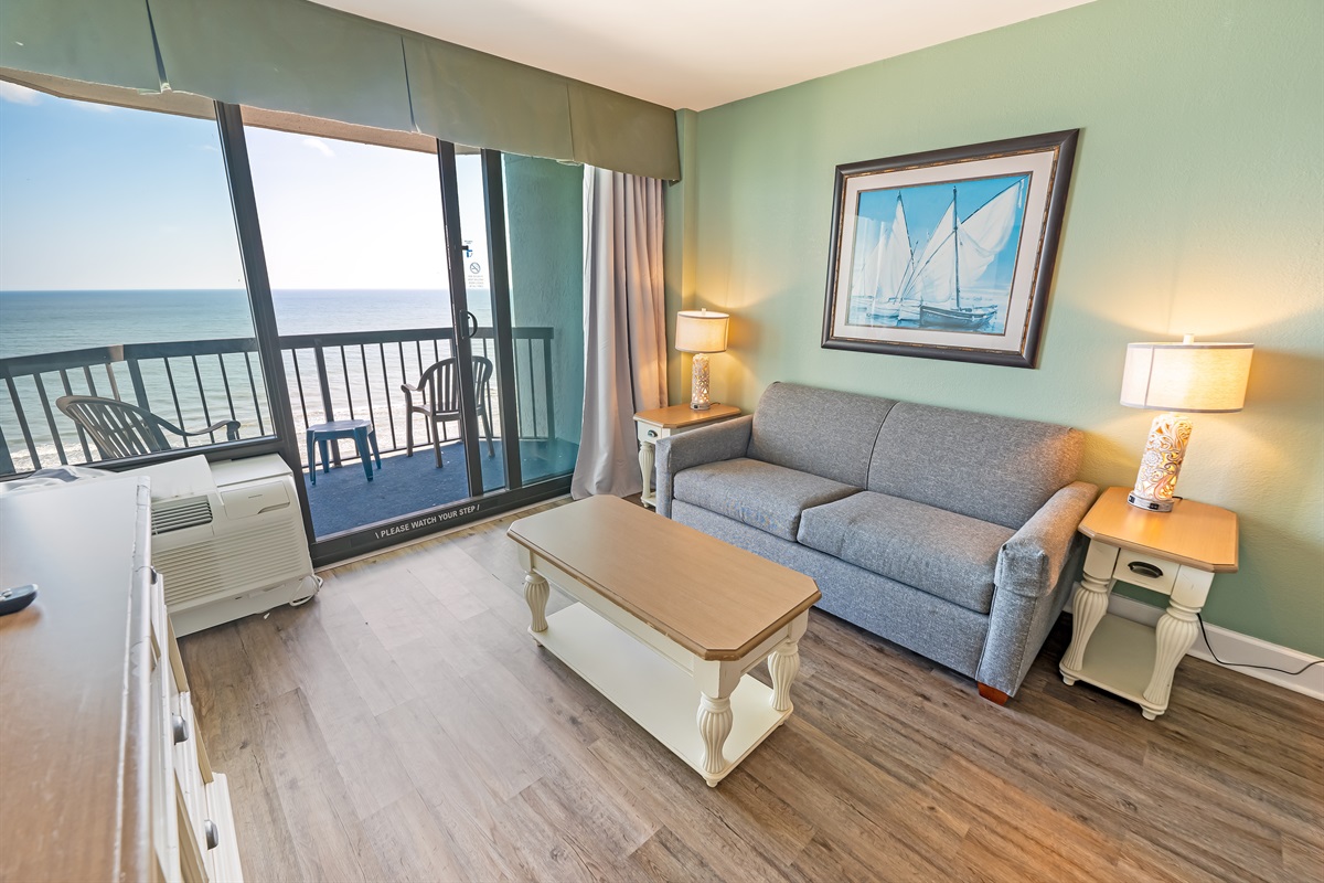 Living Room with Stunning Views🌊☀️