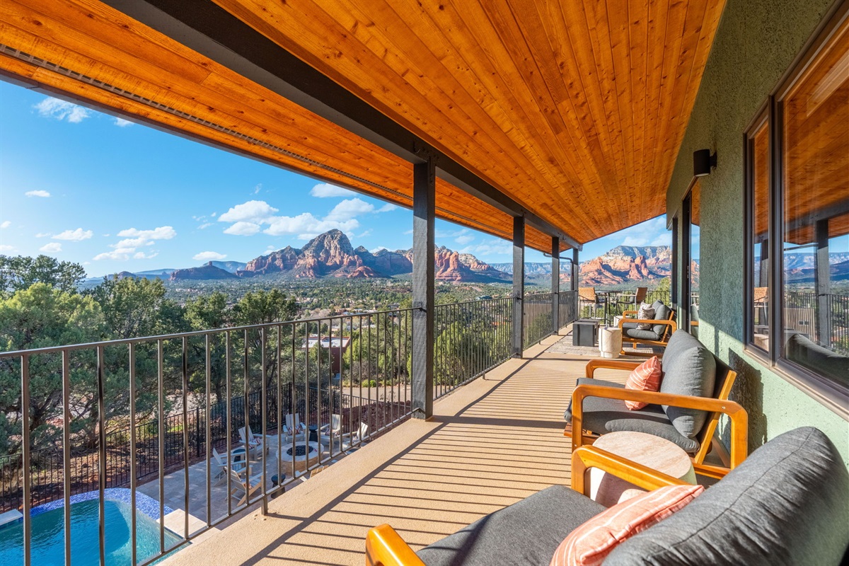 Soak in panoramic red rock views from your private balcony—Sedona at its best.