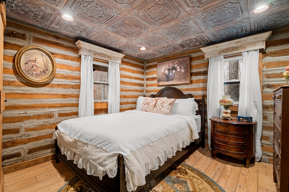 Queen Bedroom