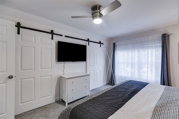 Watch your favorite shows on the 50-inch smart TV, relax, and enjoy the airy, stylish retreat.