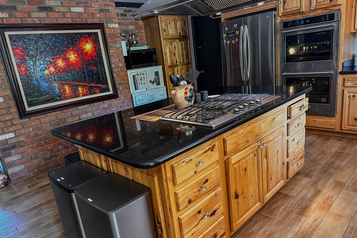 Kitchen cooktop / island