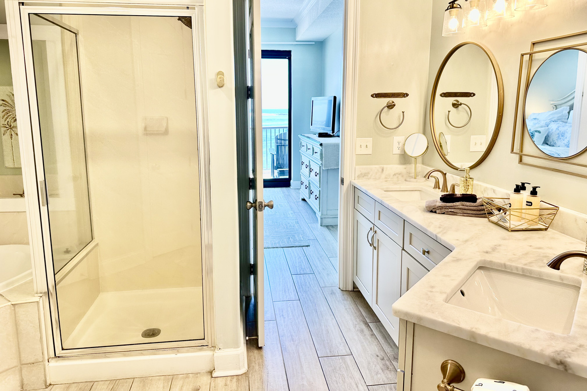 Here's the stand alone shower (next to the large garden tub) and the spacious counter tops.