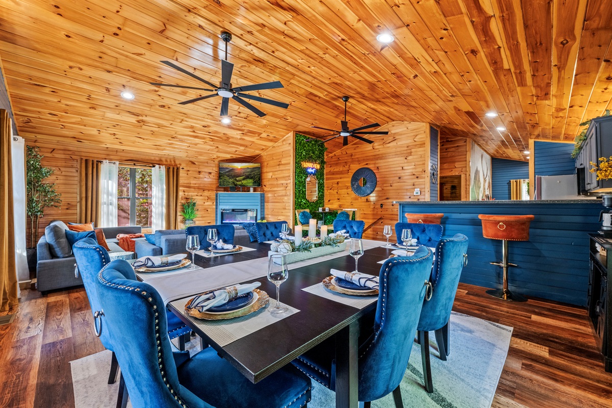 Large dining space that can easily accommodate 8 people with ample space for large meals together. Additional bar stool seating is available as well