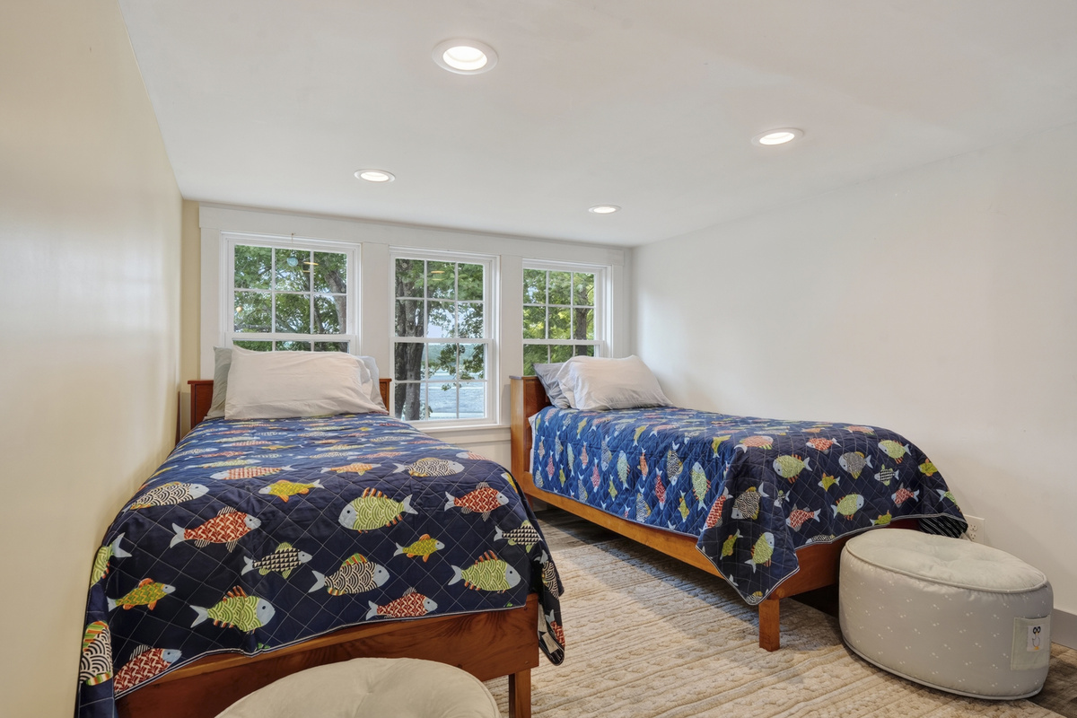 Twin beds - this is a walk-through room with a bathroom to the left and the 'hang out' space to the right. 