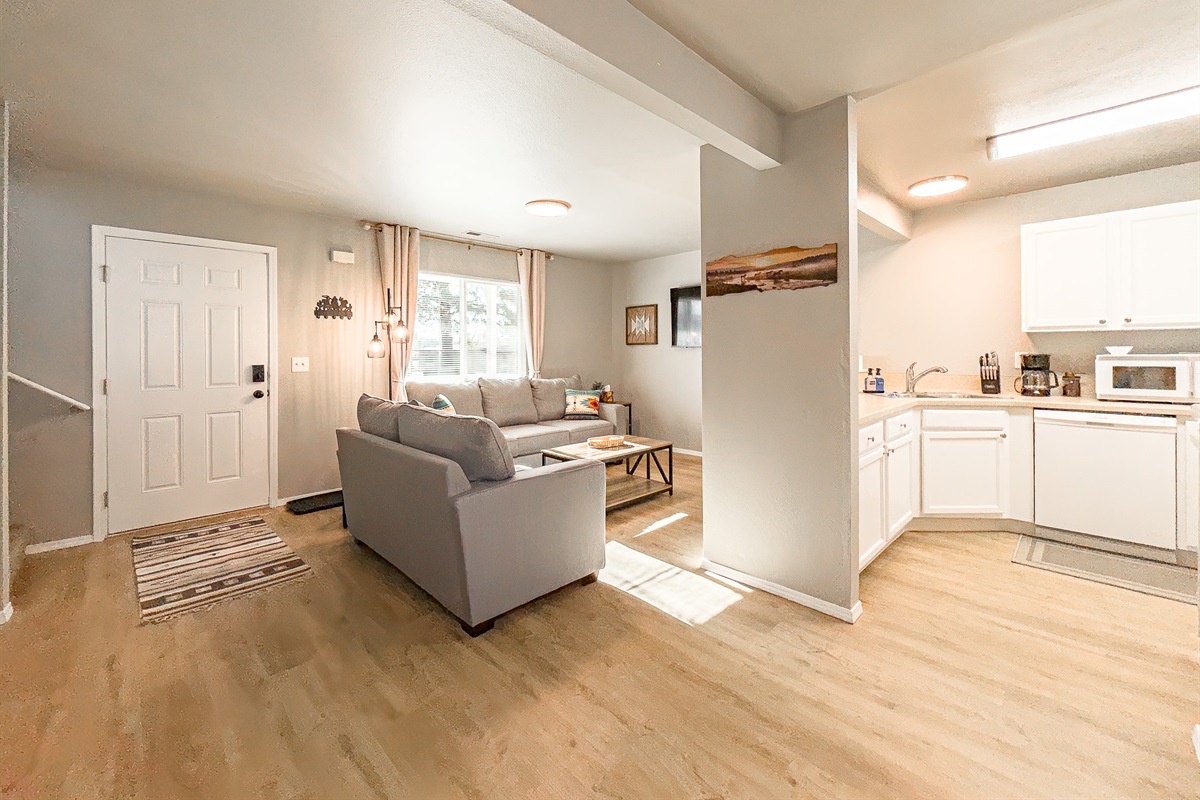 3006 Regan – Open Floor Plan
Open layout connecting the living room, kitchen, and dining area.