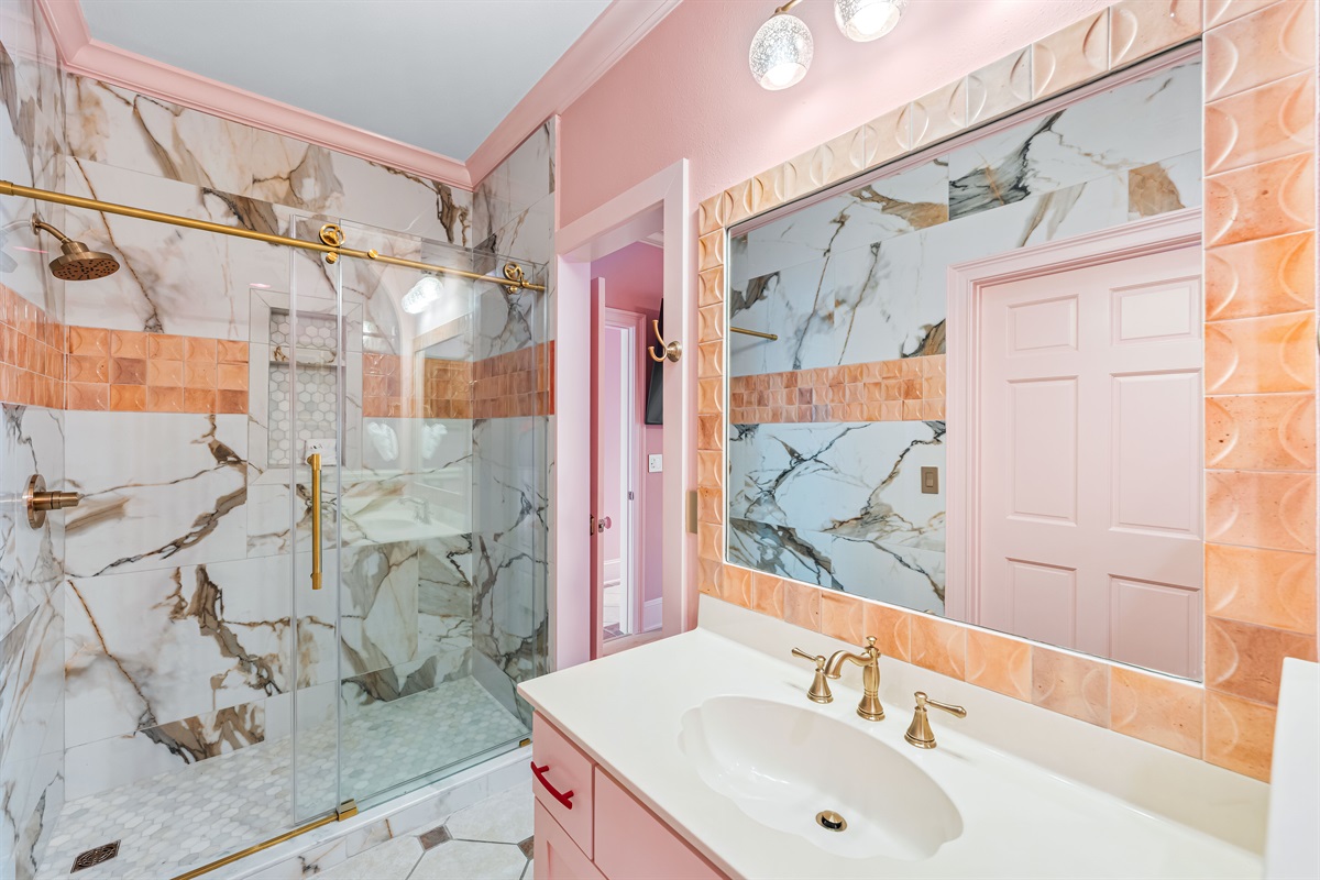 First Floor Bath | Attached to King Suite & Hallway