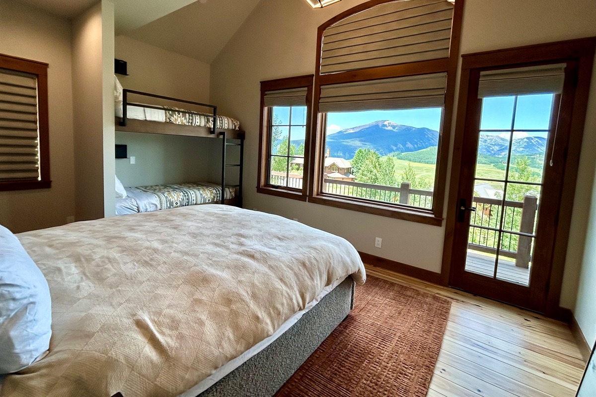 2nd Floor Cali King and Twin Bunks