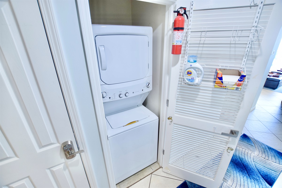 Destin West Gulfside #411: Washer/Dryer