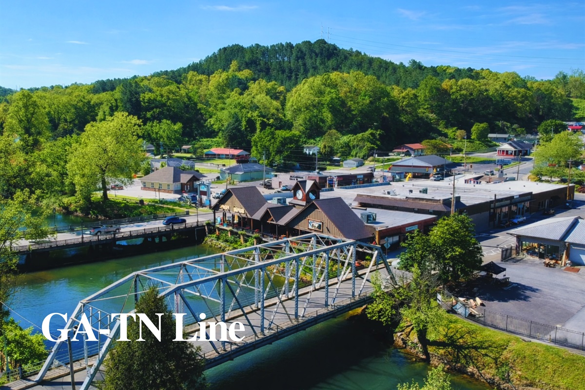 One step in Georgia, one in Tennessee! Stand on the state line at the iconic GA-TN marker.