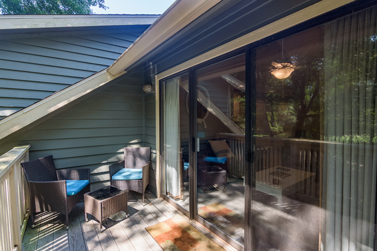 Peaceful deck area, just get a beverage, a good book and enjoy