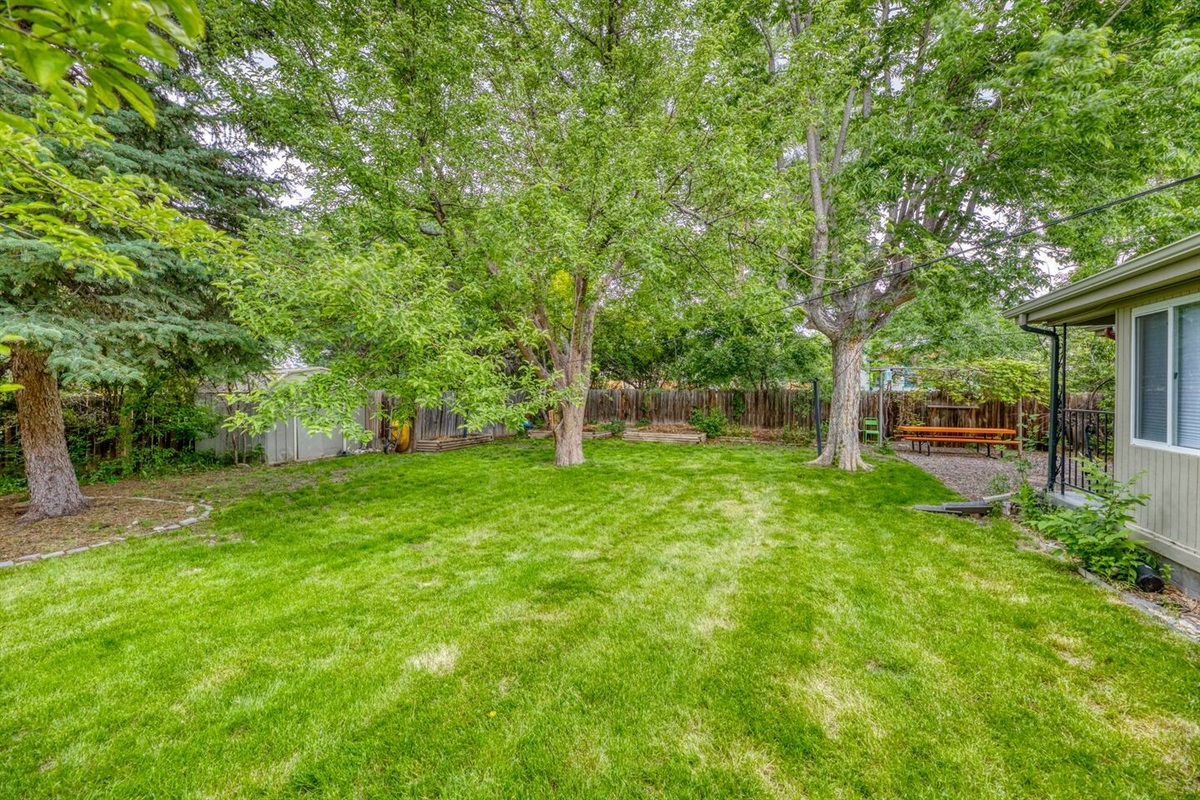 Manicured grounds with weekly mowing during mowing season. Raised Garden beds are great for you to grow your own herbs to use for that BBQ or other home cooking!