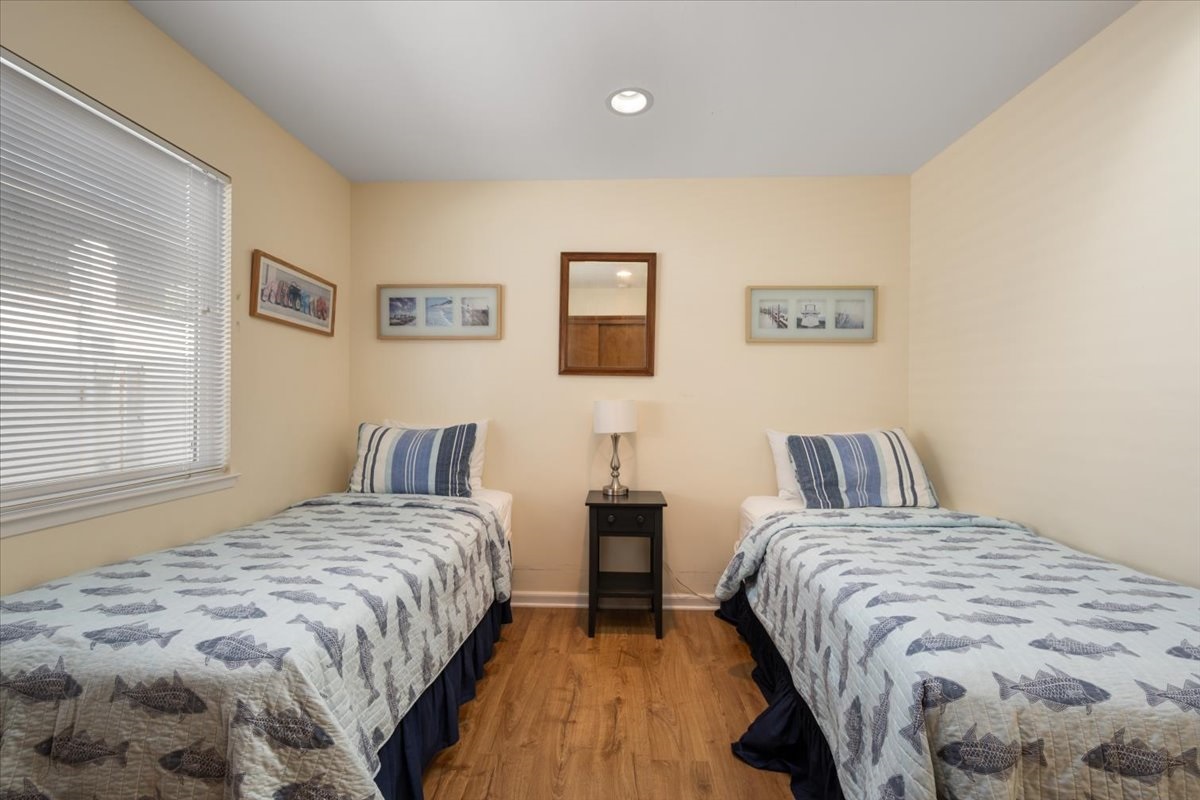 Third Bedroom - 2 Twin Beds