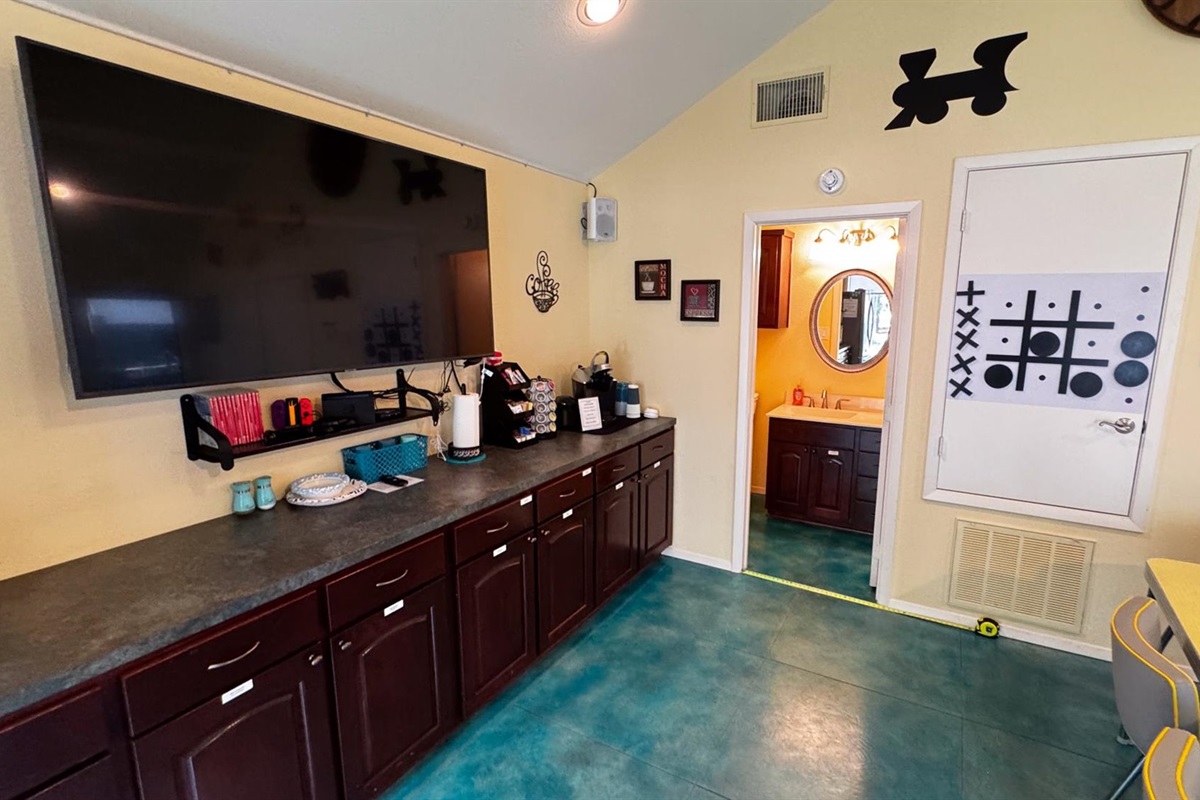 Bonus room looking into the bathroom. 