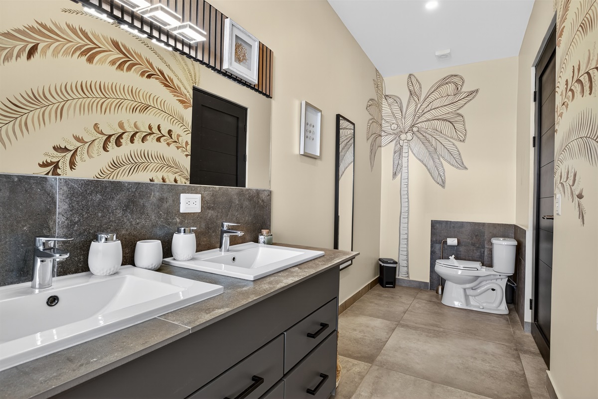 Suite 6 Bath