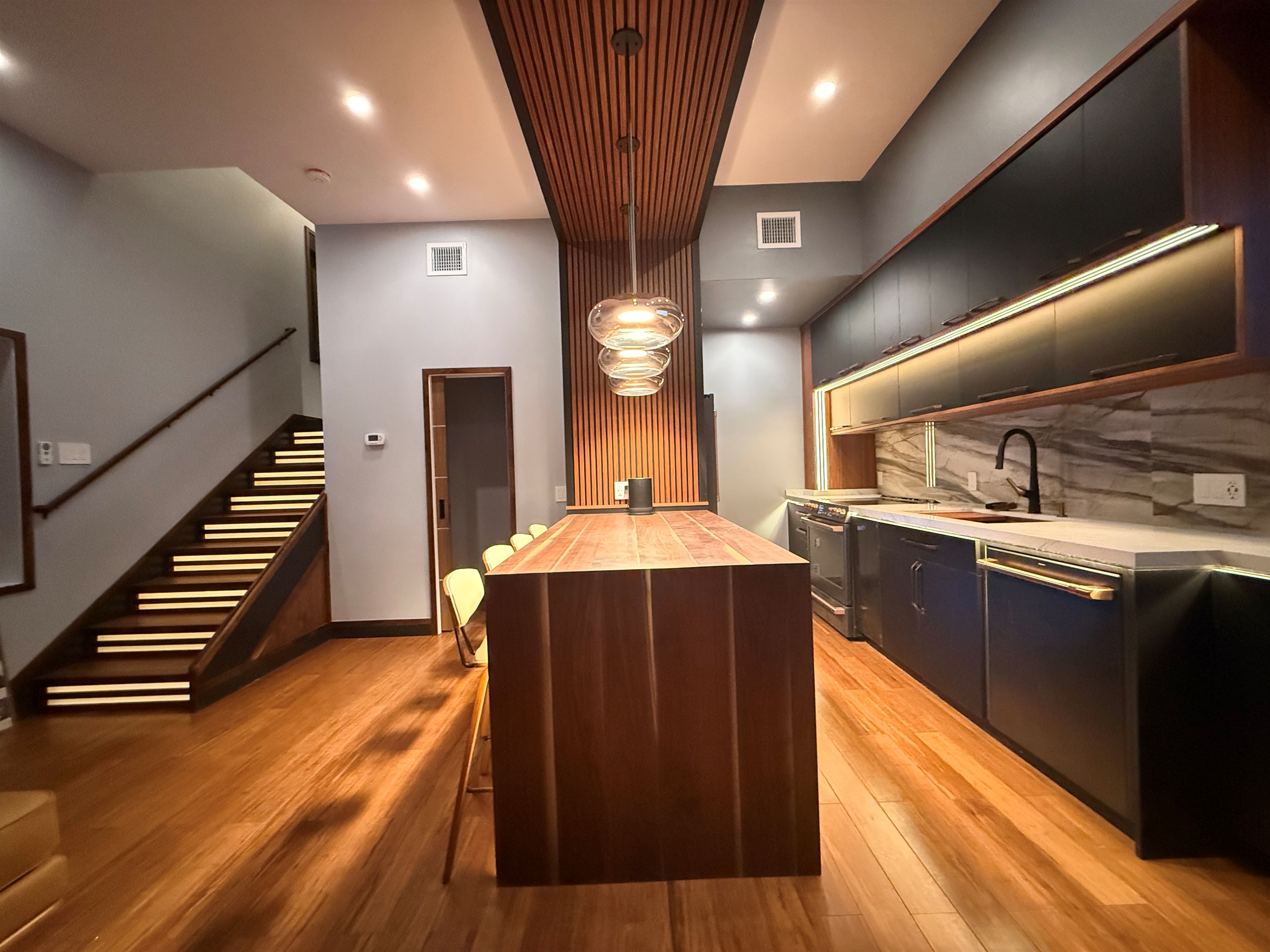 Dining/Kitchen