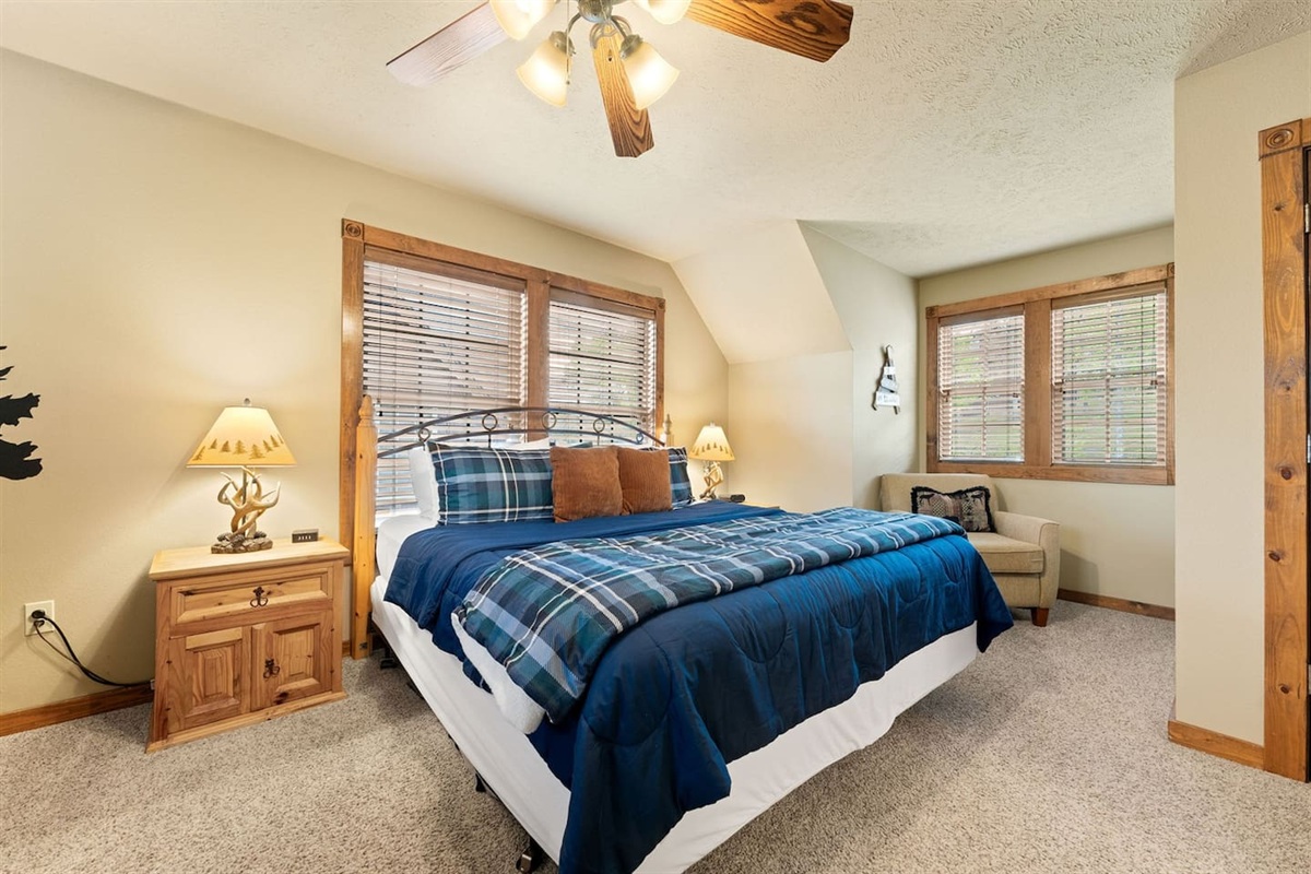 Sleep in. You&rsquo;re on Branson time. Every bedroom has a king bed, giving everyone in your group a comfortable place to recharge.