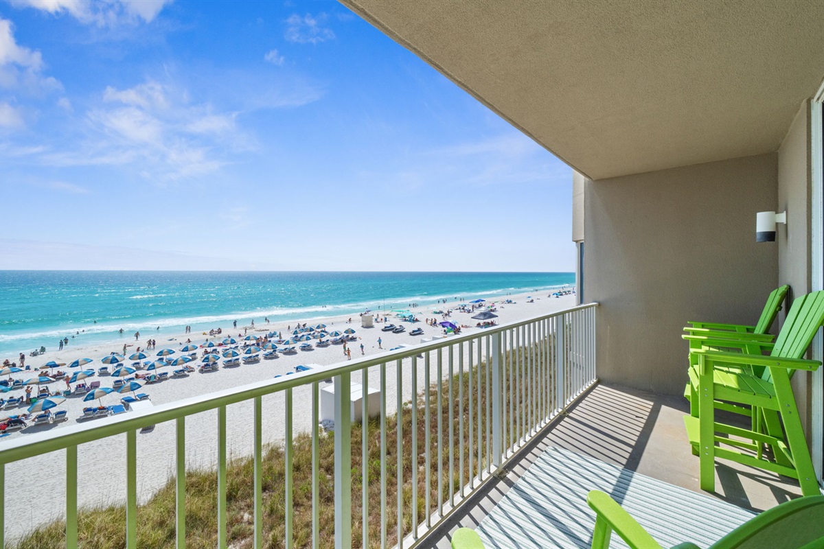 Gorgeous 2nd floor views!