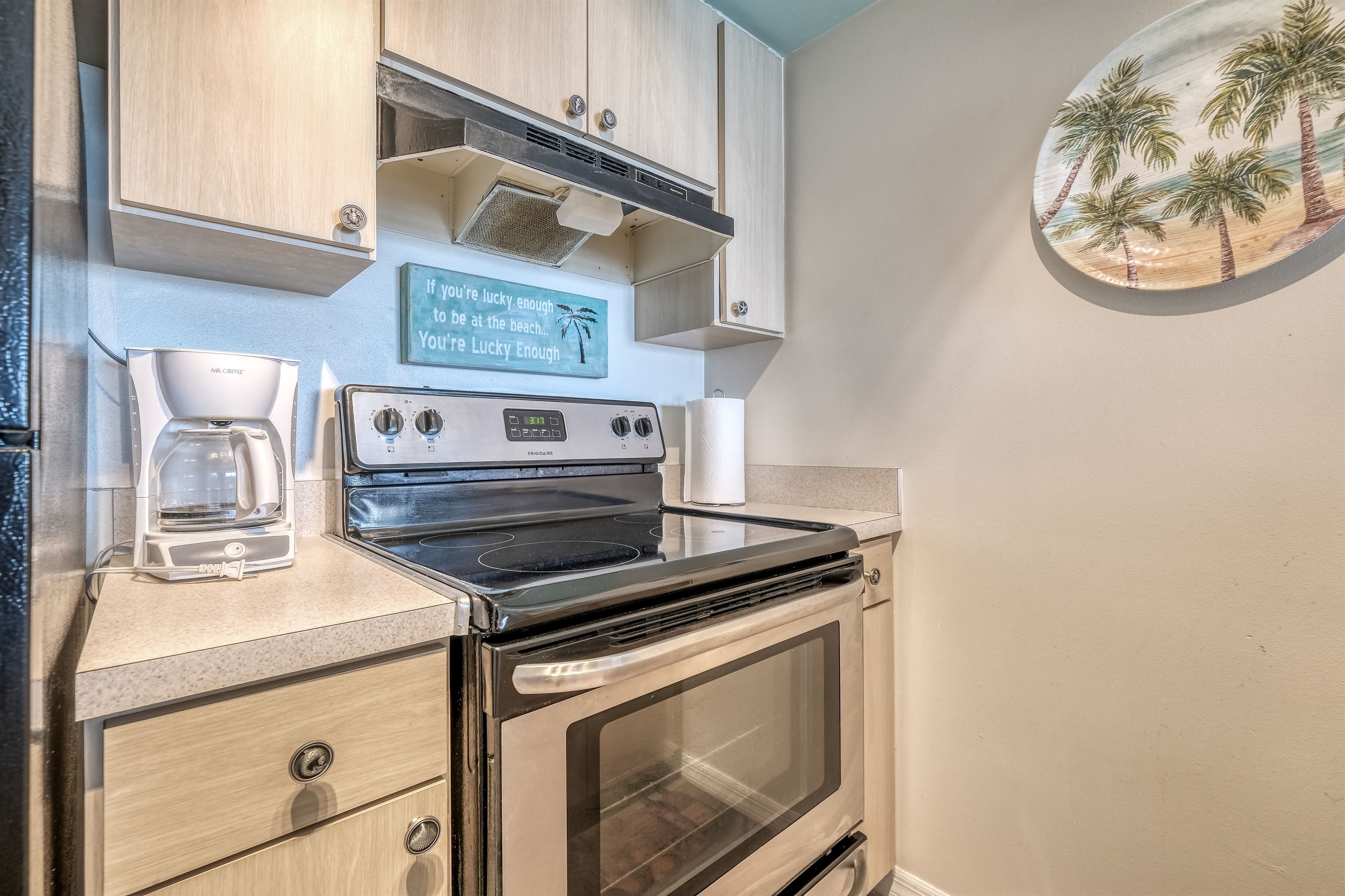 Kitchen has all the necessities