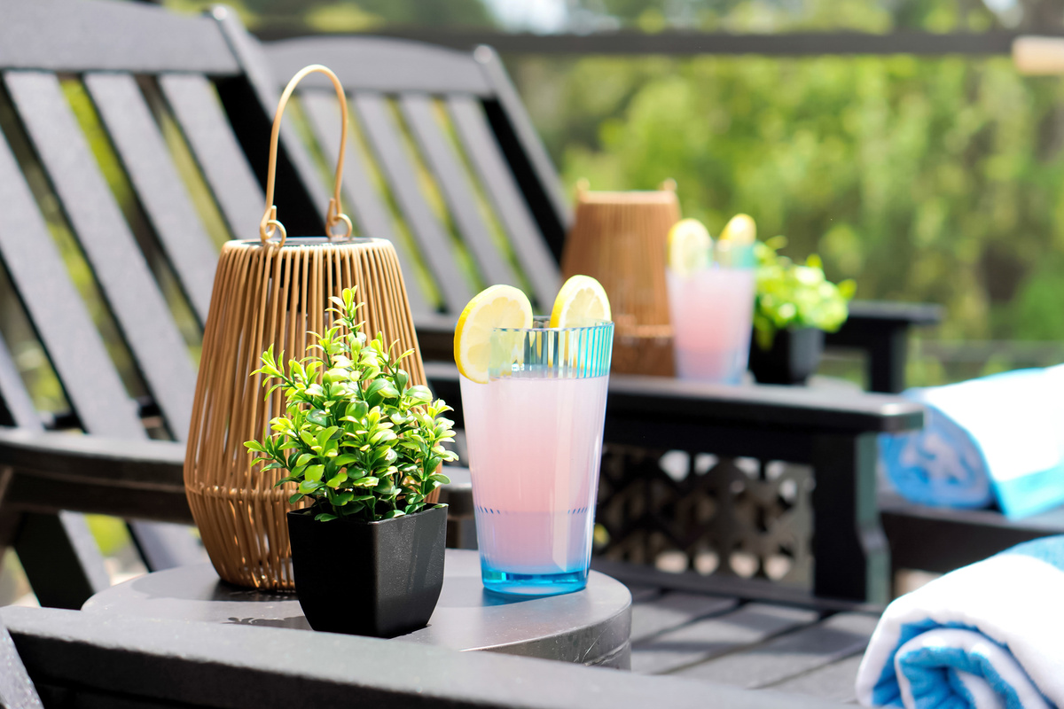 Poolside Relaxation: Kick back beside the private pool and spa while enjoying peaceful conservation views.