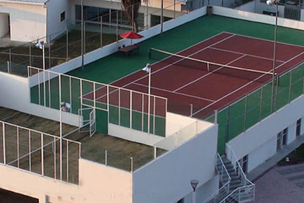 Complex Tennis court