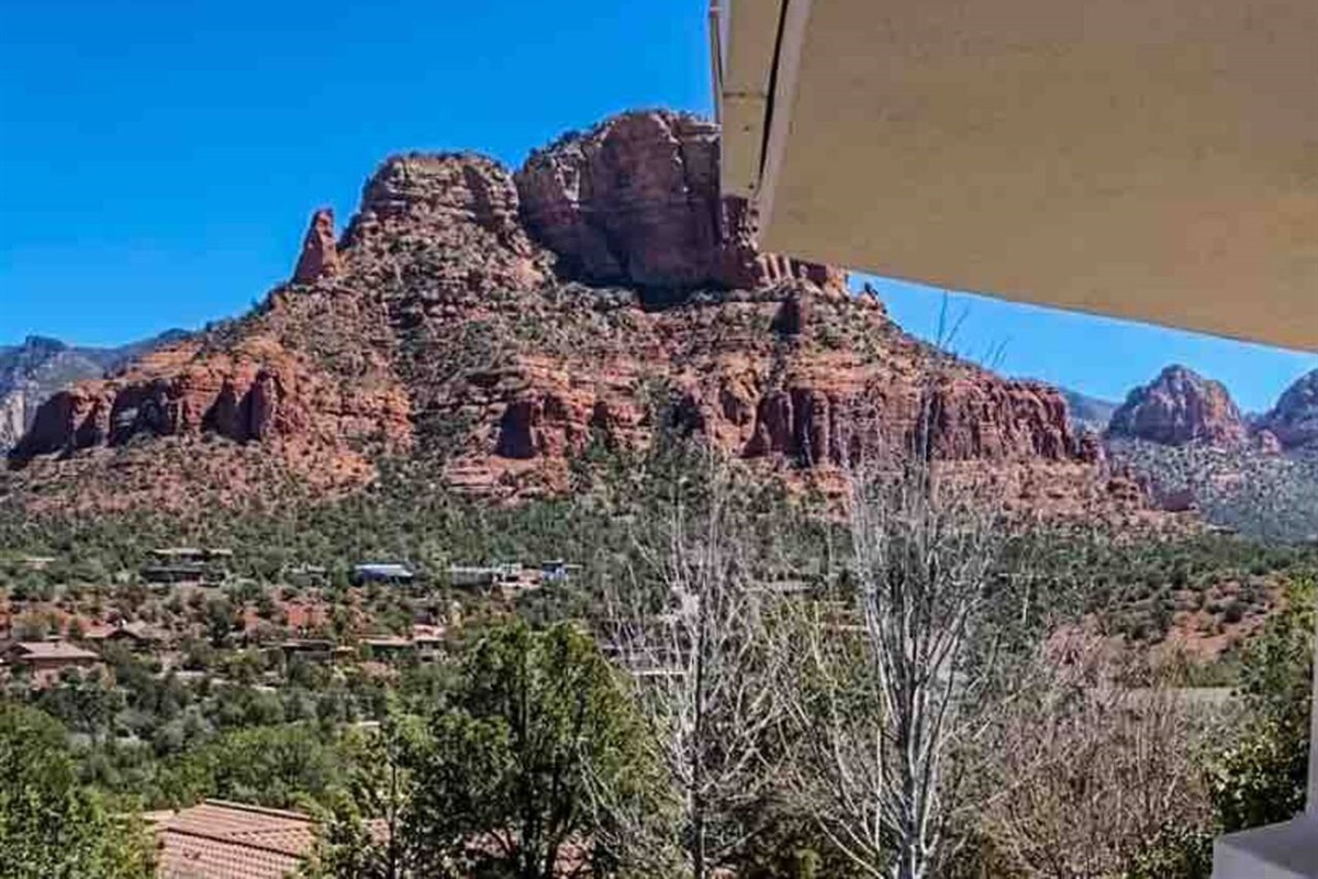 Sedona’s beauty….
It’s just gorgeous. 
Nothing blocking your eyesight. 