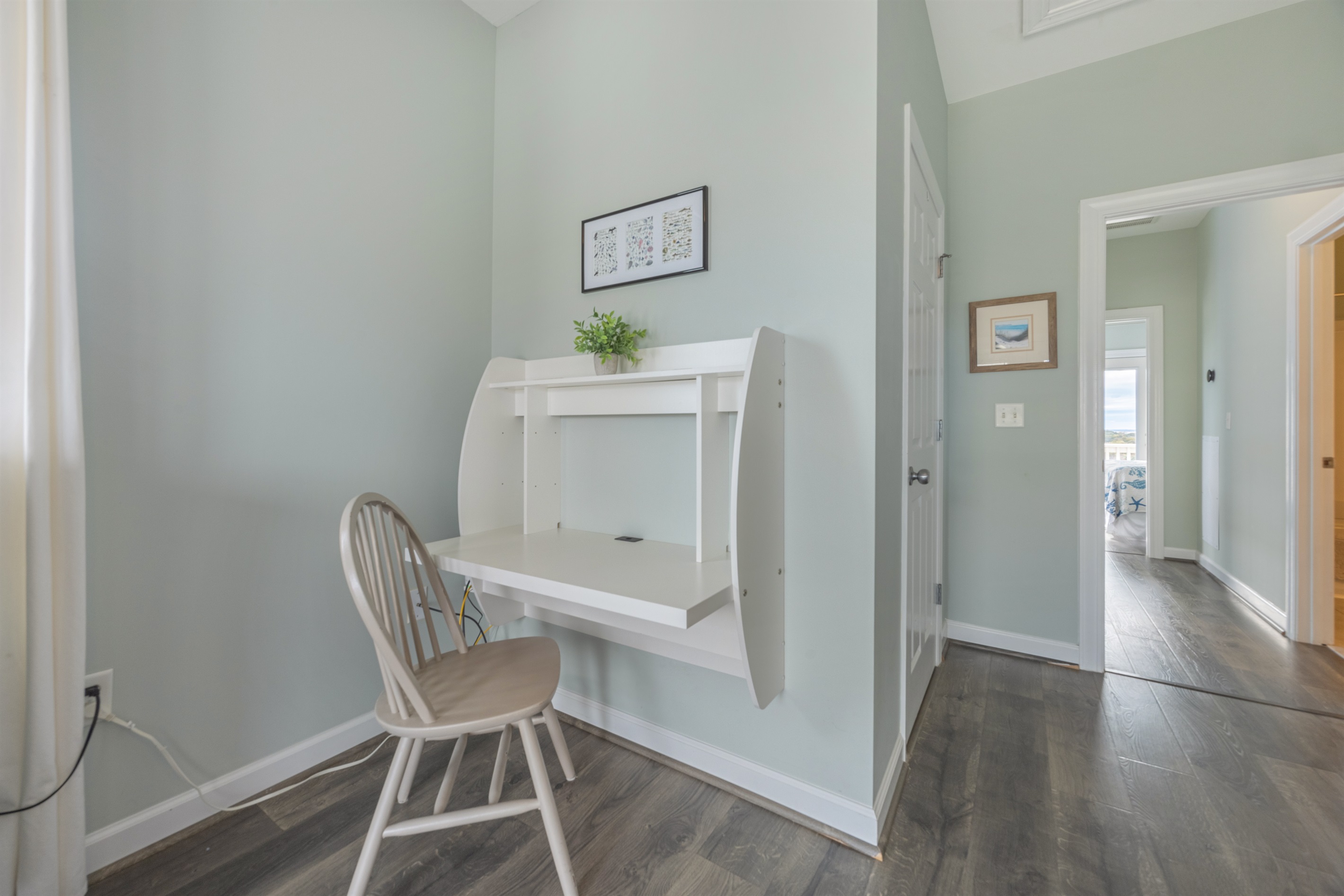 Built-in workspace for remote work or planning your day