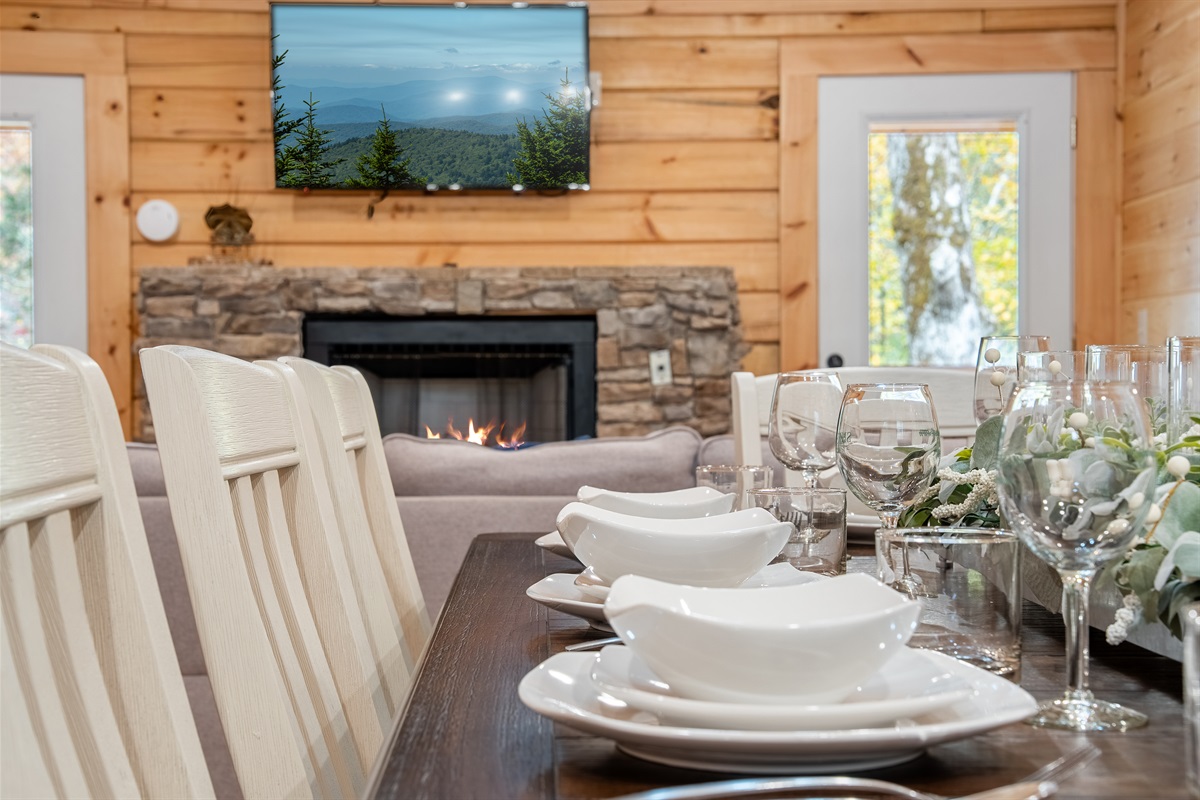 Dining _ Simple. Modern. Perfect.