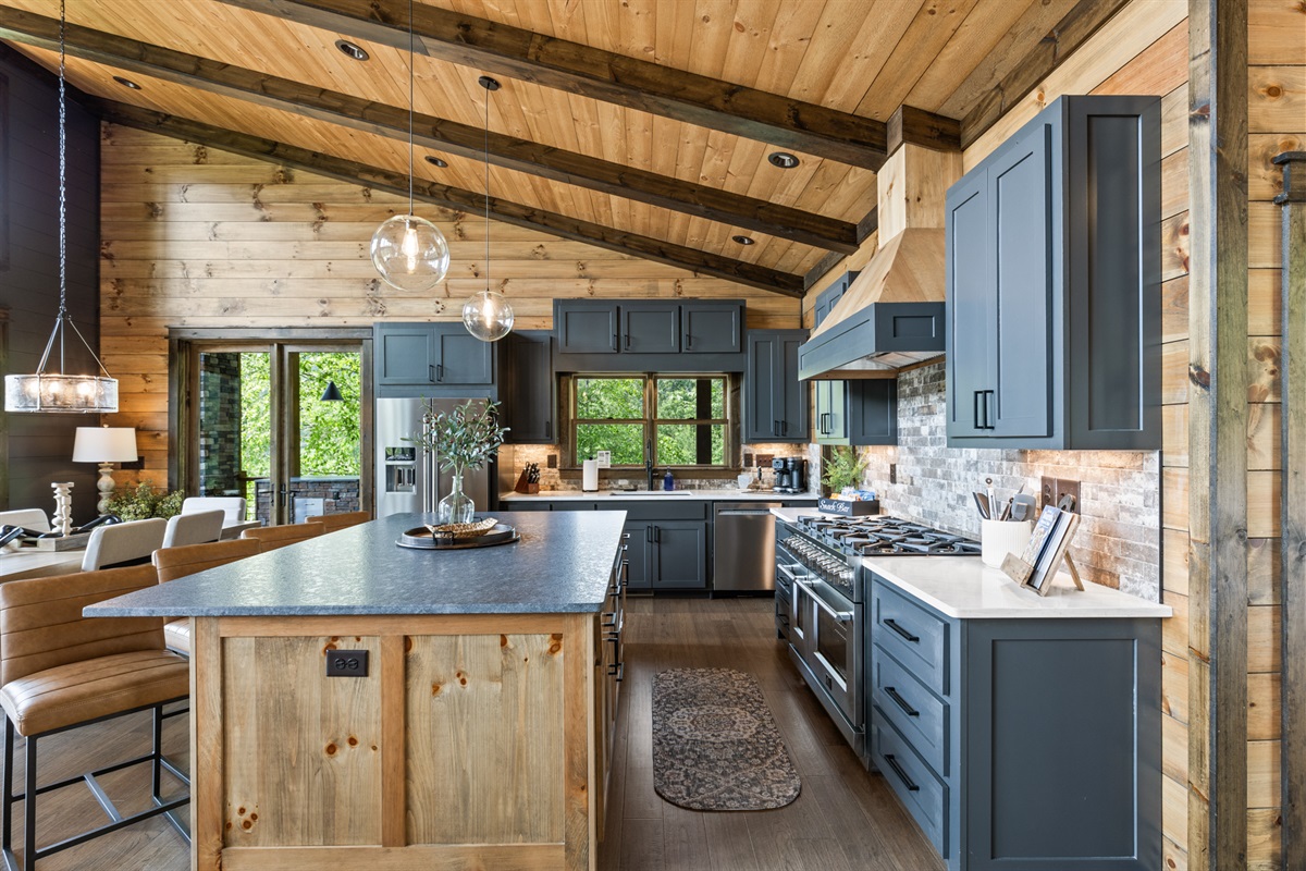 Chic details that brighten every culinary adventure.