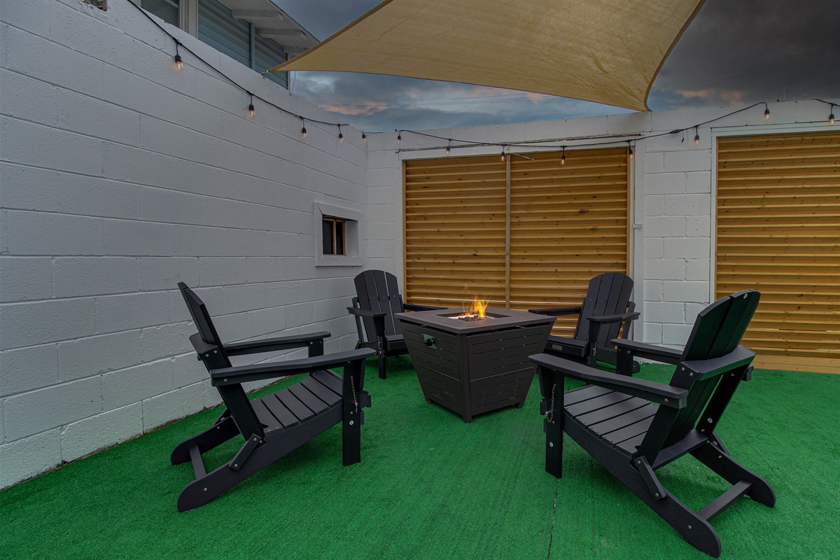 Shared Outdoor Lounge