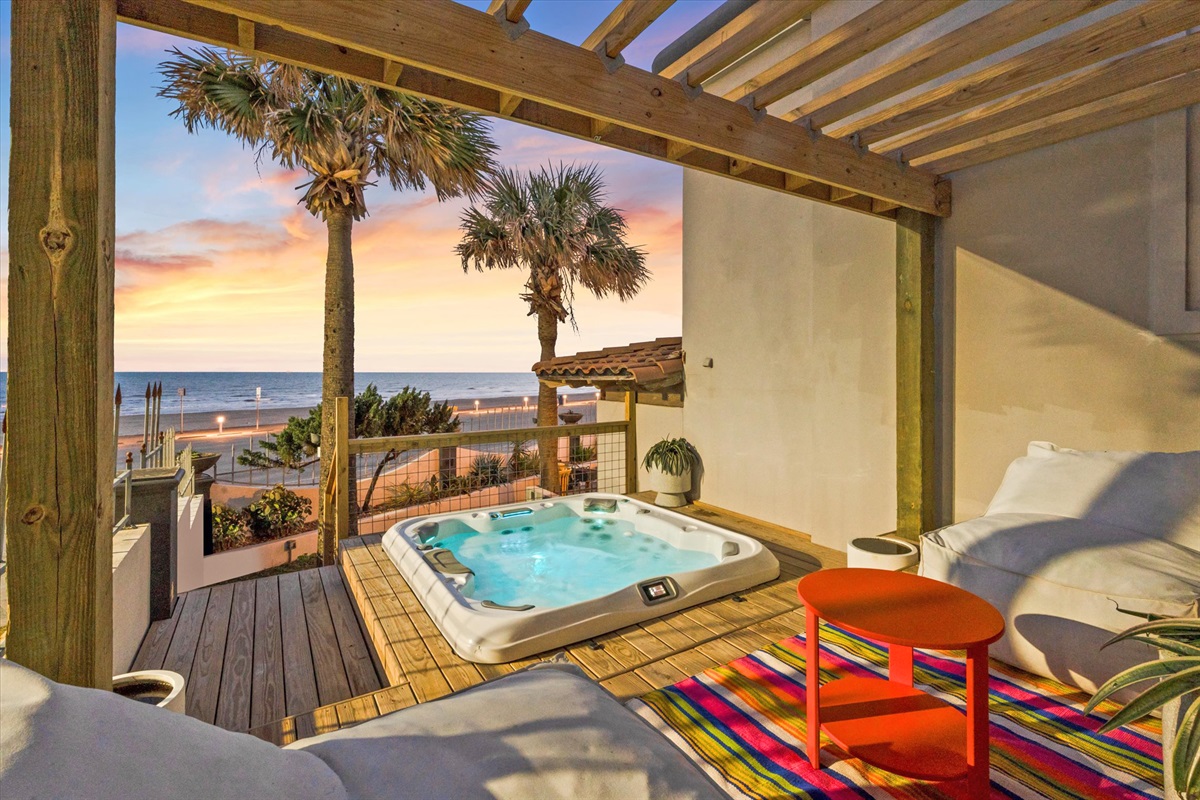 aa2a652d4bb84e13bc0a19488b6981de Large | Beachhouse | Texas | TX | Vacation Homes | Galveston | Crystal Beach | Kokomo | Breezy Days | Beachfront Elegance | Sunrise Serenity | Southern Sands Property Management, LLC