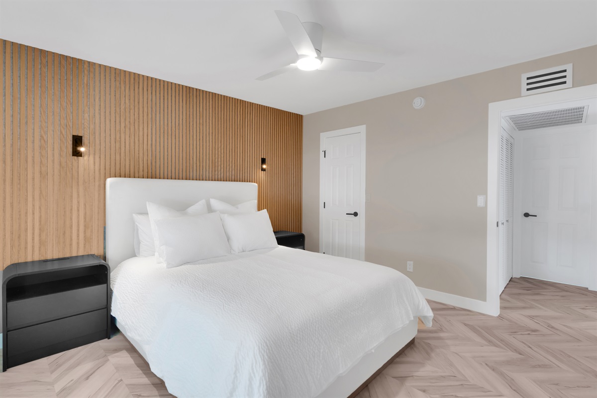 Guest (Queen) Bedroom