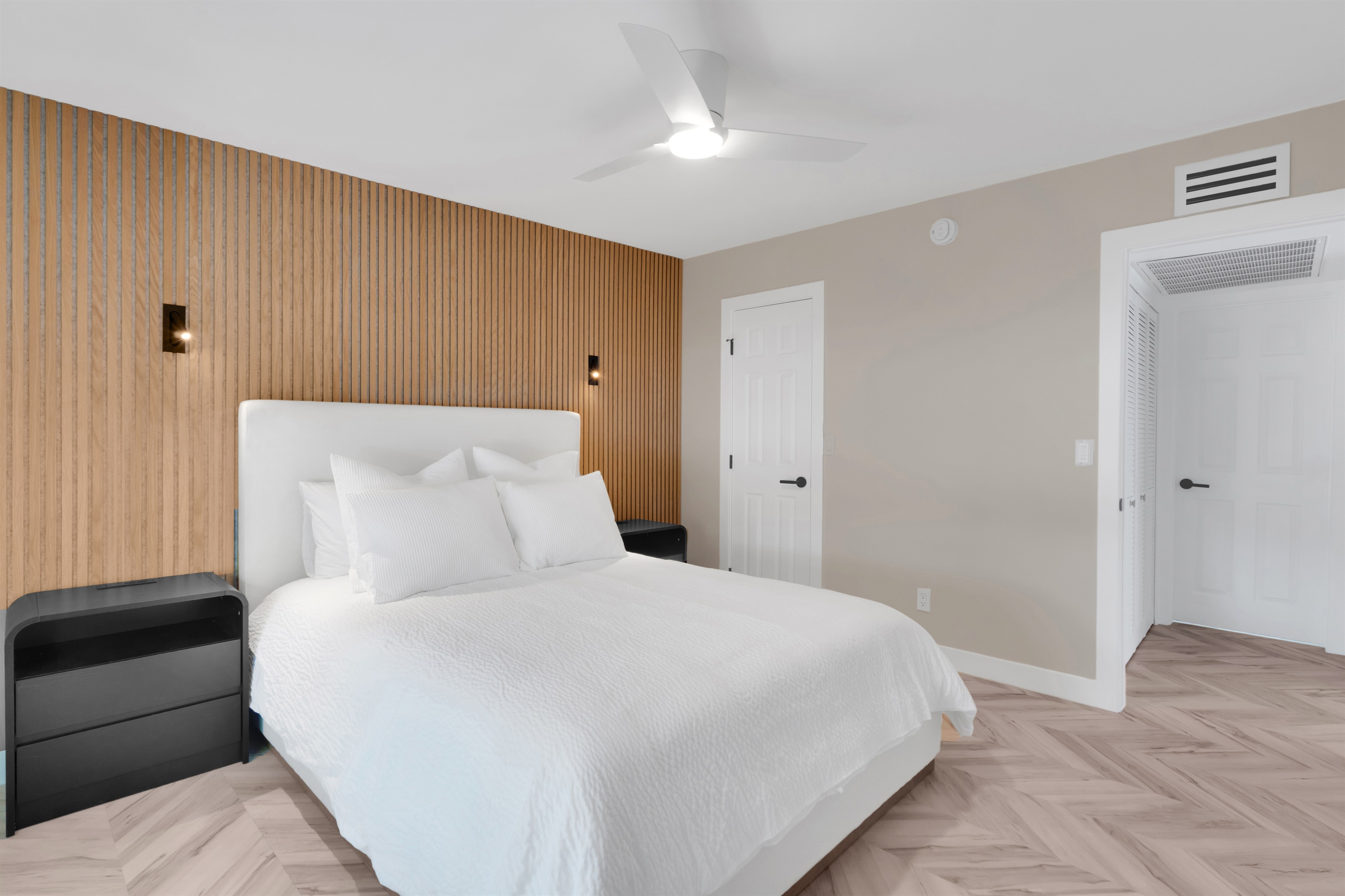 Guest (Queen) Bedroom