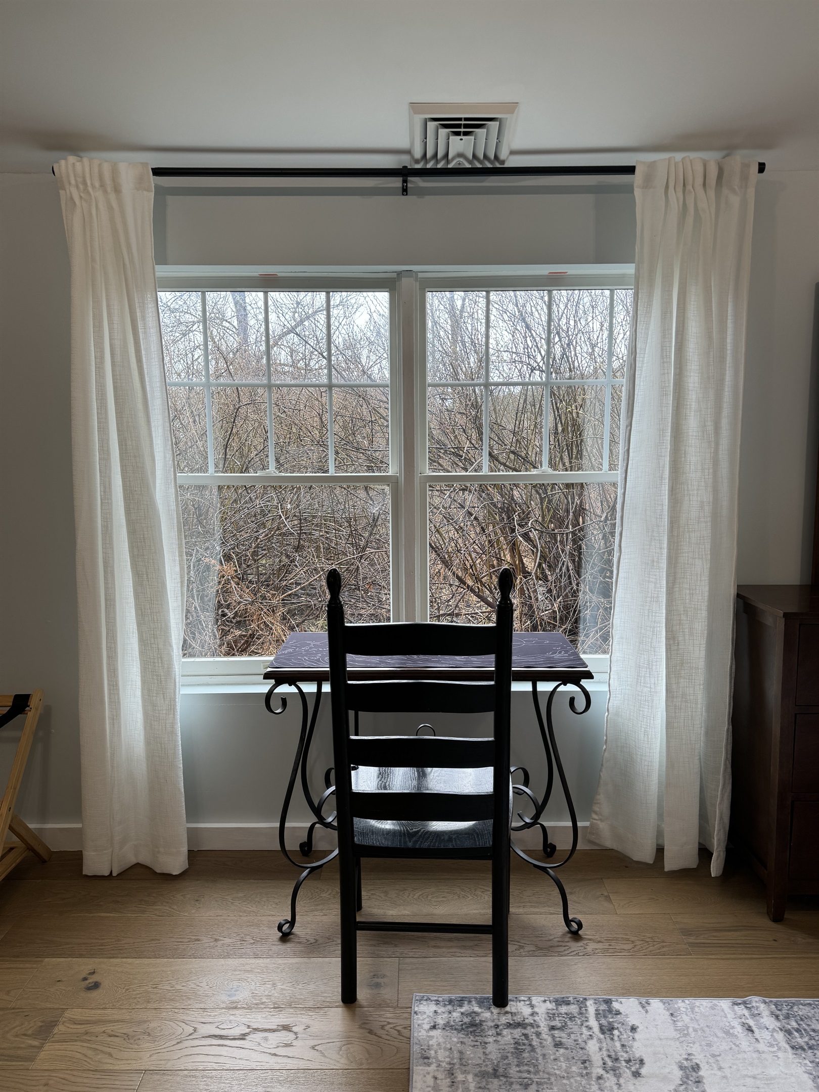 Desk in Primary Queen bedroon
