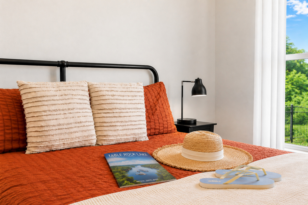 Time to get ready for a lake and pool day in your King Ensuite