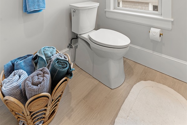 Towels and amenities provided to ensure a comfortable, convenient stay.