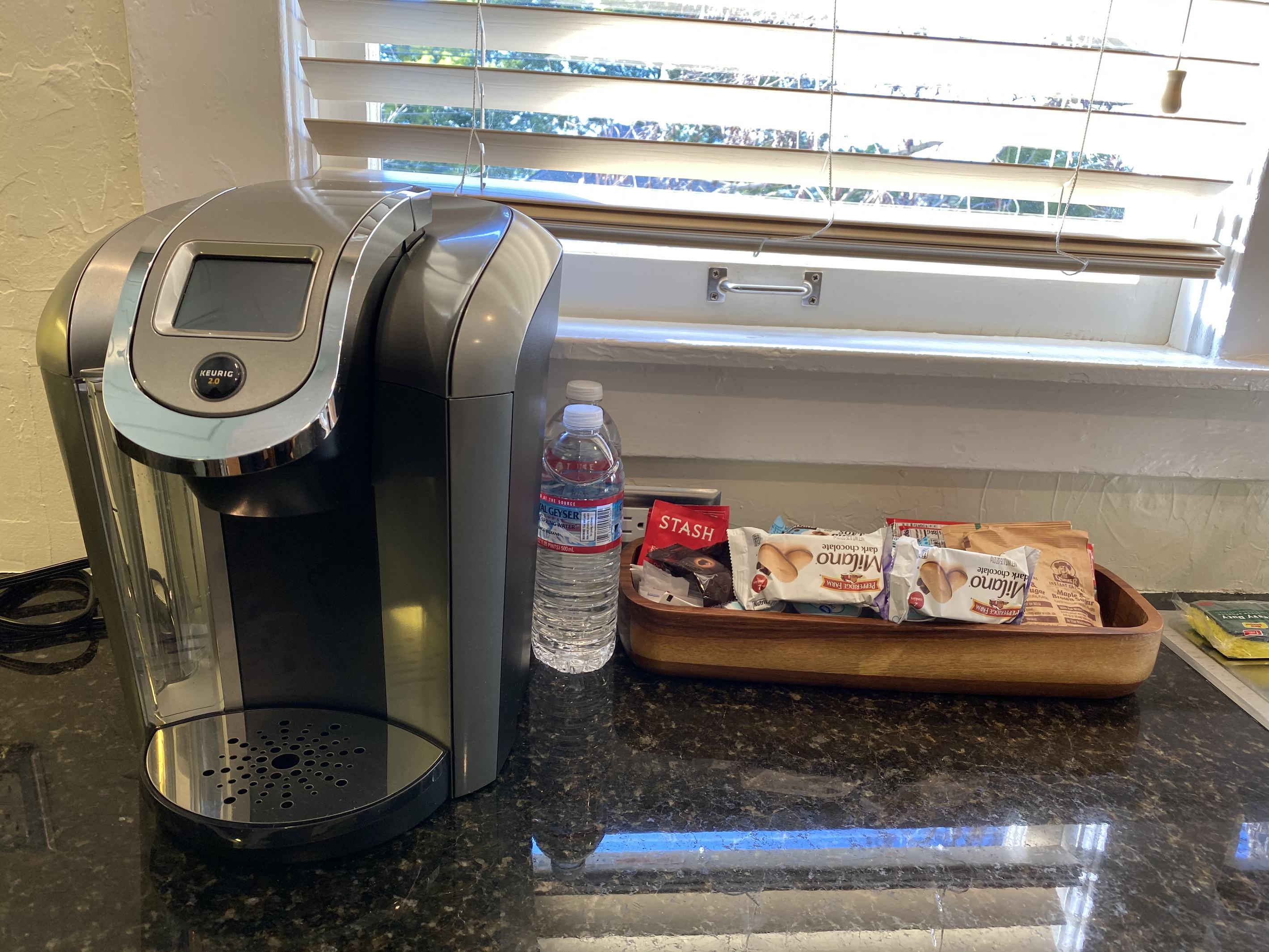 Complementary coffee, water, snacks and spices and starter sundries items